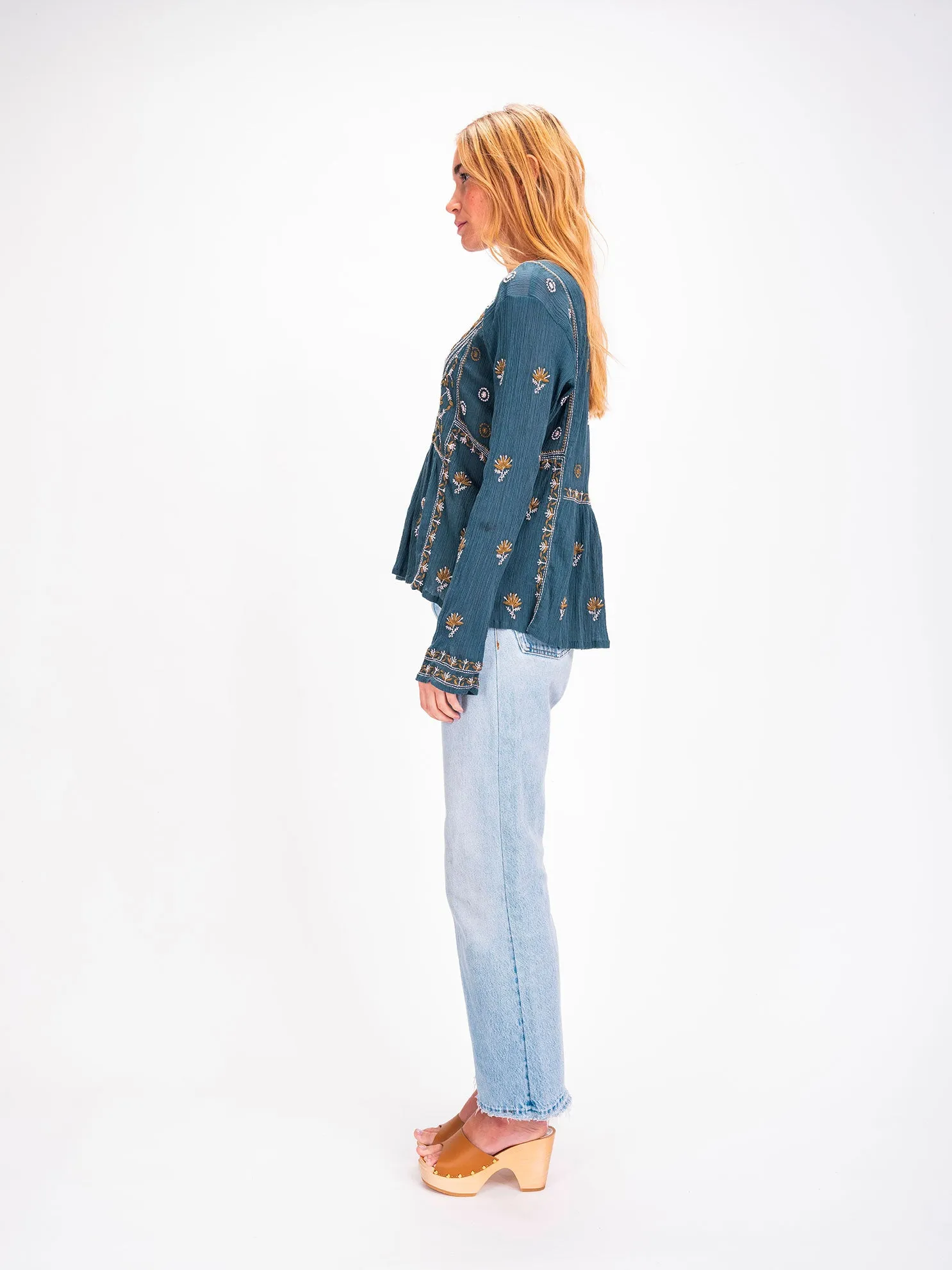 Blouse brodée bleu canard chic Ibiza